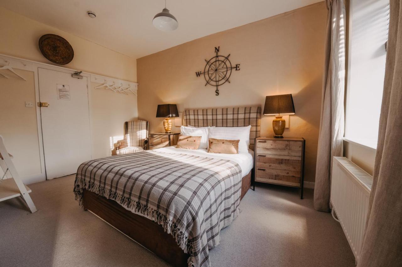 The Black Lion Hotel Little Walsingham Extérieur photo